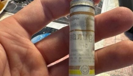 Послание из 1980 года: туристы нашли на пике Чехова капсулу времени