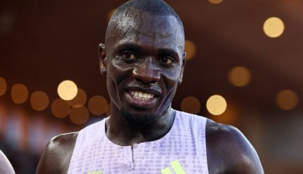 Кенийский бегун побил державшийся 27 лет мировой рекорд