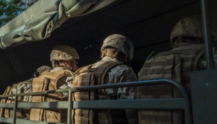 «Уничтожая украинцев»: американский разведчик объявил Киеву дурные новости