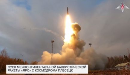 MWM: После визита Рэтклиффа Россия запустила МБР — что это значит?