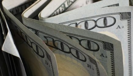 На каждого человека &mdash; огромная сумма: раскрыта цена украинского госдолга